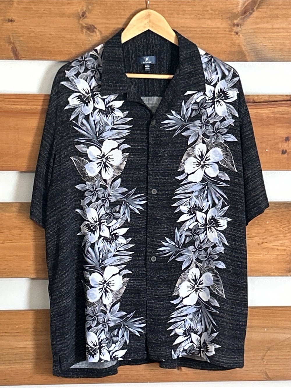 George Black Hawaiian Short Sleeve Button Down Vibrant Floral Accents Size Large